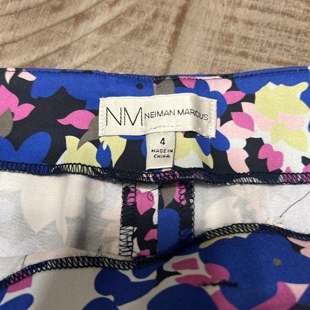 Neiman Marcus women’s dress pants - Picture 3 of 5